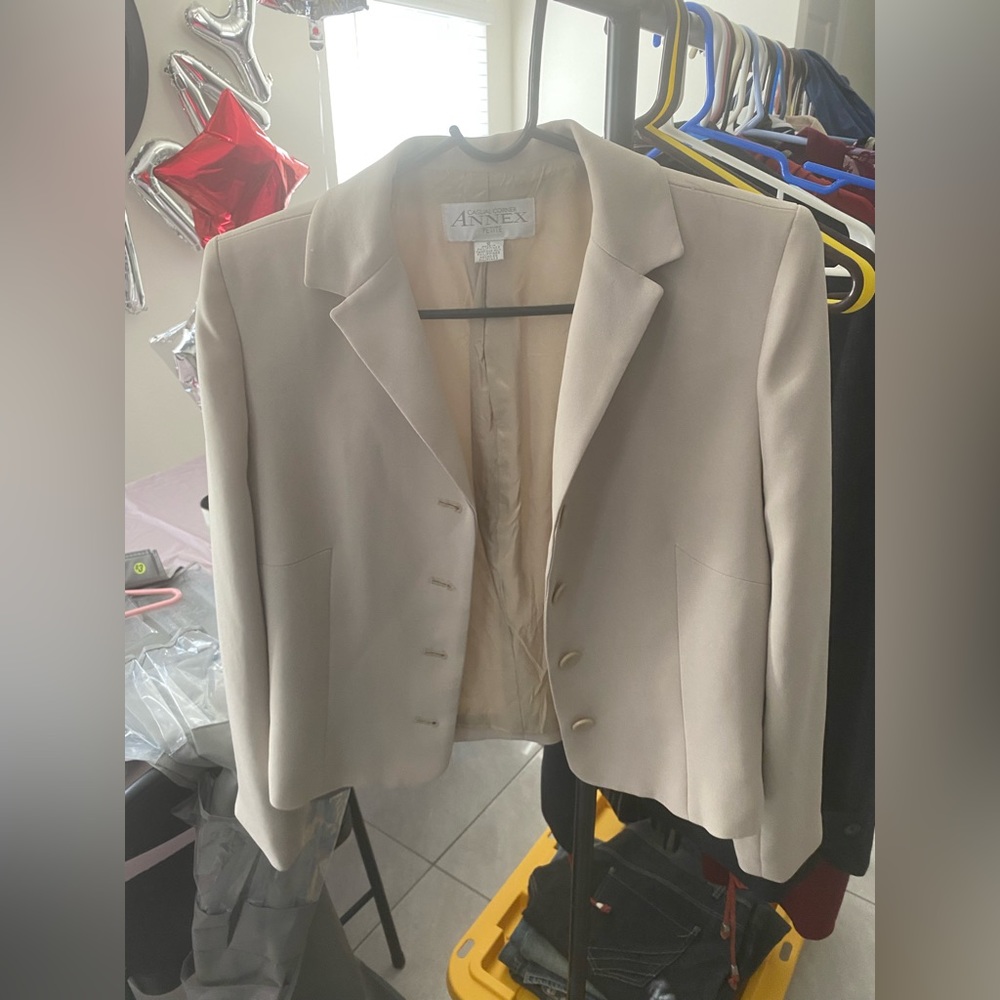 Tan used like new Blazer Petite sz S casual corner annex women’s jacket blazer